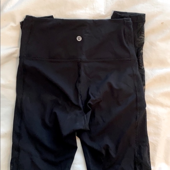 Lululemon Mesh Side leggings - Picture 2 of 4